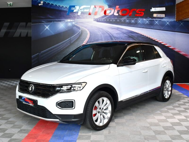Volkswagen T-Roc Carat 1.5 TSI 150 DSG GPS Virtual Car Play Vebasto Front Lane Hayon JA 17