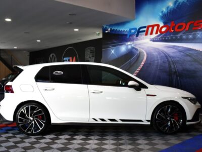 Volkswagen Golf 8 GTI Clubsport 2.0 TSI 300 DSG GPS Mode Virtual ACC Caméra Induction Lumière d’ambiance Front Lane JA 19