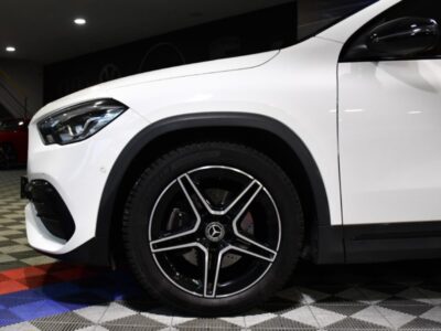 Mercedes Benz GLA 200d AMG Line 150 BVA GPS M-BUX Hayon Freinage D’Urgence LED Caméra JA 19