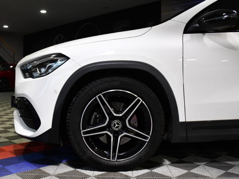 Mercedes Benz GLA 200d AMG Line 150 BVA GPS M-BUX Hayon Freinage D’Urgence LED Caméra JA 19