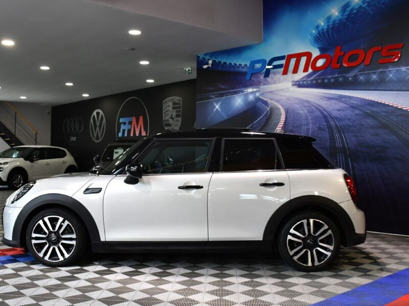Mini Cooper Restylé 1.5 Turbo 136 BVA GPS Lumière D’ambiance Régulateur Car Play Semi Cuir JA 17