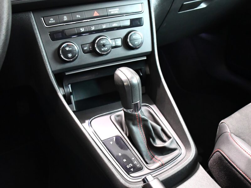 Séat Léon SC FR 1.8 TFSI 180 DSG GPS LED Régulateur Mode Séat Sound TO Cuir Alcantara JA 18
