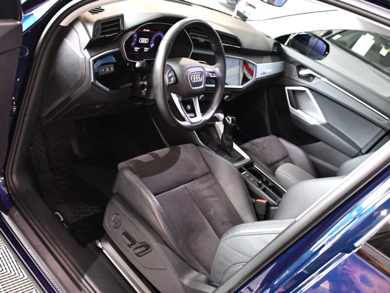 Audi Q3 Sportback S-Line Design Luxe 35 TFSI 150 S-Tronic GPS Virtual ACC Attelage Hayon LED Pré Sense Lane JA 19 Audi Sport