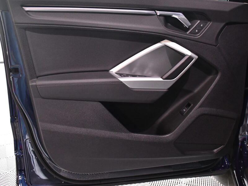 Audi Q3 Sportback S-Line Design Luxe 35 TFSI 150 S-Tronic GPS Virtual ACC Attelage Hayon LED Pré Sense Lane JA 19 Audi Sport