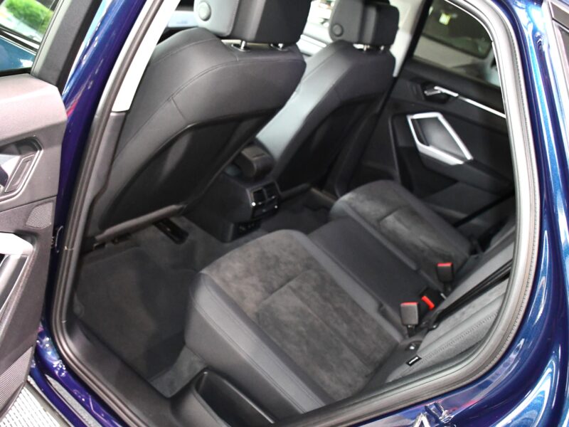 Audi Q3 Sportback S-Line Design Luxe 35 TFSI 150 S-Tronic GPS Virtual ACC Attelage Hayon LED Pré Sense Lane JA 19 Audi Sport