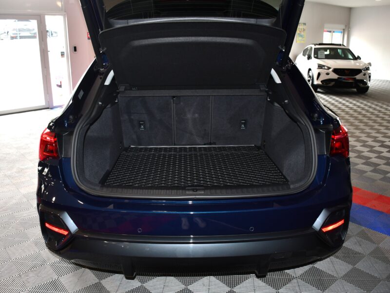 Audi Q3 Sportback S-Line Design Luxe 35 TFSI 150 S-Tronic GPS Virtual ACC Attelage Hayon LED Pré Sense Lane JA 19 Audi Sport