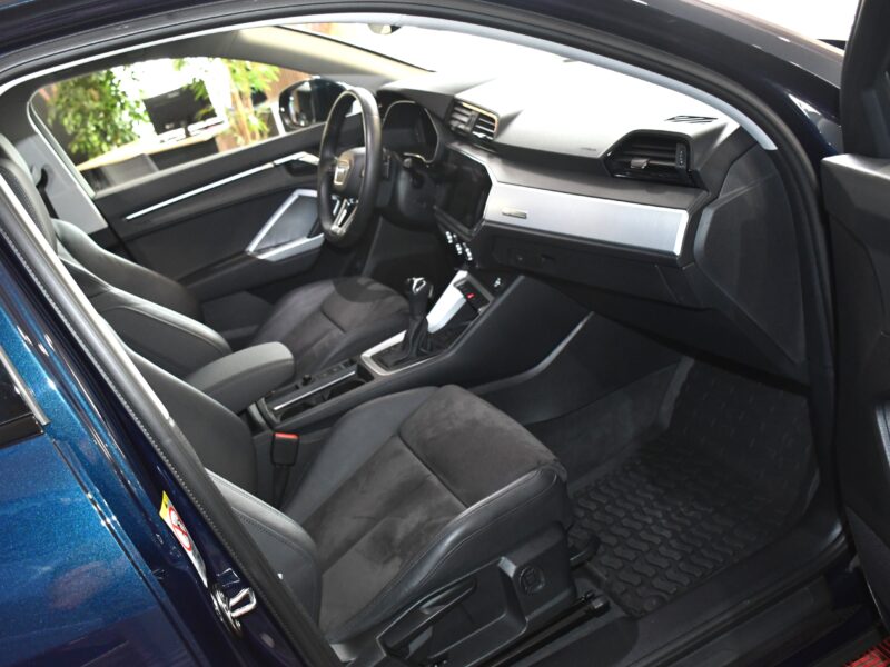 Audi Q3 Sportback S-Line Design Luxe 35 TFSI 150 S-Tronic GPS Virtual ACC Attelage Hayon LED Pré Sense Lane JA 19 Audi Sport