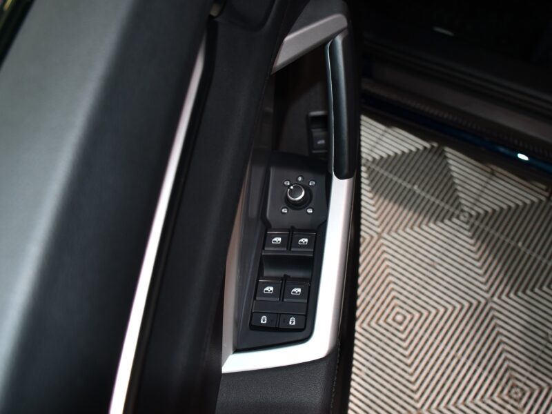 Audi Q3 Sportback S-Line Design Luxe 35 TFSI 150 S-Tronic GPS Virtual ACC Attelage Hayon LED Pré Sense Lane JA 19 Audi Sport