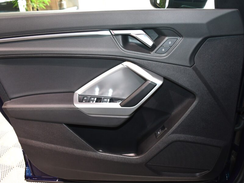 Audi Q3 Sportback S-Line Design Luxe 35 TFSI 150 S-Tronic GPS Virtual ACC Attelage Hayon LED Pré Sense Lane JA 19 Audi Sport