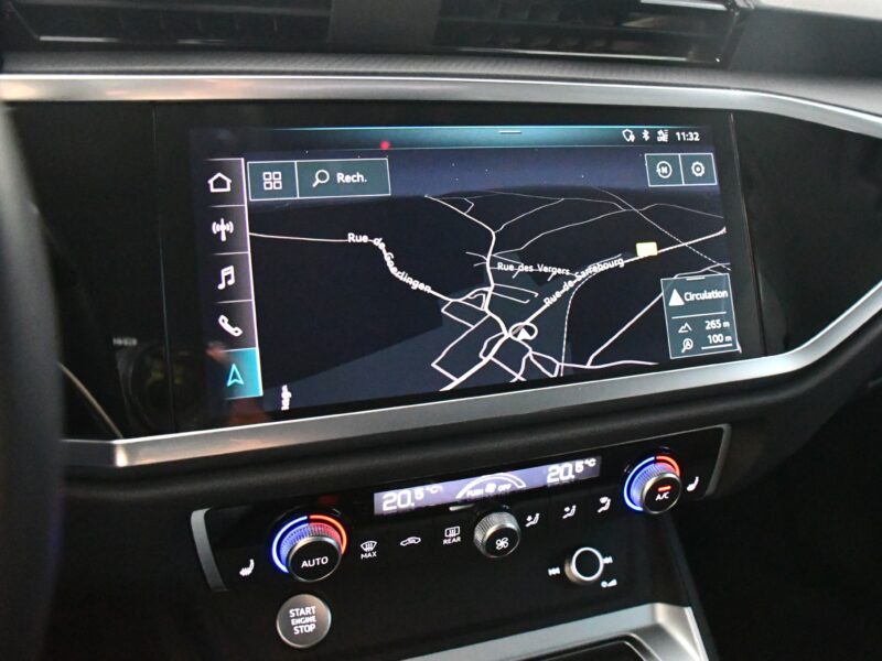 Audi Q3 Sportback S-Line Design Luxe 35 TFSI 150 S-Tronic GPS Virtual ACC Attelage Hayon LED Pré Sense Lane JA 19 Audi Sport