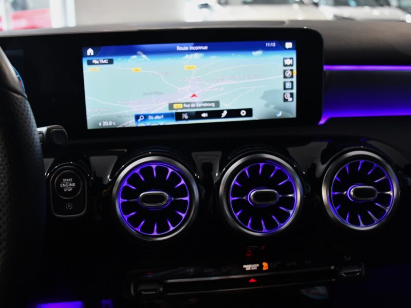 Mercedes Benz Classe A 220 AMG Line 2.0 190 BVA GPS Pro M-Bux Caméra Car Play Lumière D’Ambiance Burmester Multibeam JA 18
