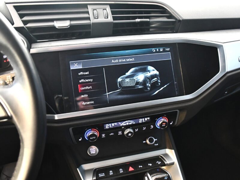 Audi Q3 Sportback S-Line Design Luxe 35 TDI 150 S-Tronic GPS Vebasto Virtuyal Hayon Attelage LED Caméra ACC Pré Sense JA 19