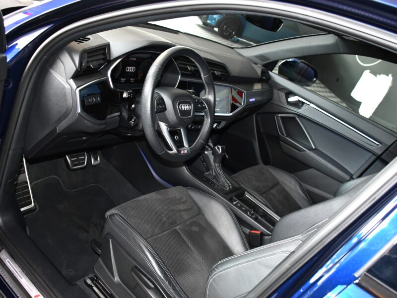 Audi Q3 S-Line 35 TDI 150 S-Tronic GPS Virtual Hayon Attelage Caméra ACC Car Play LED JA 20