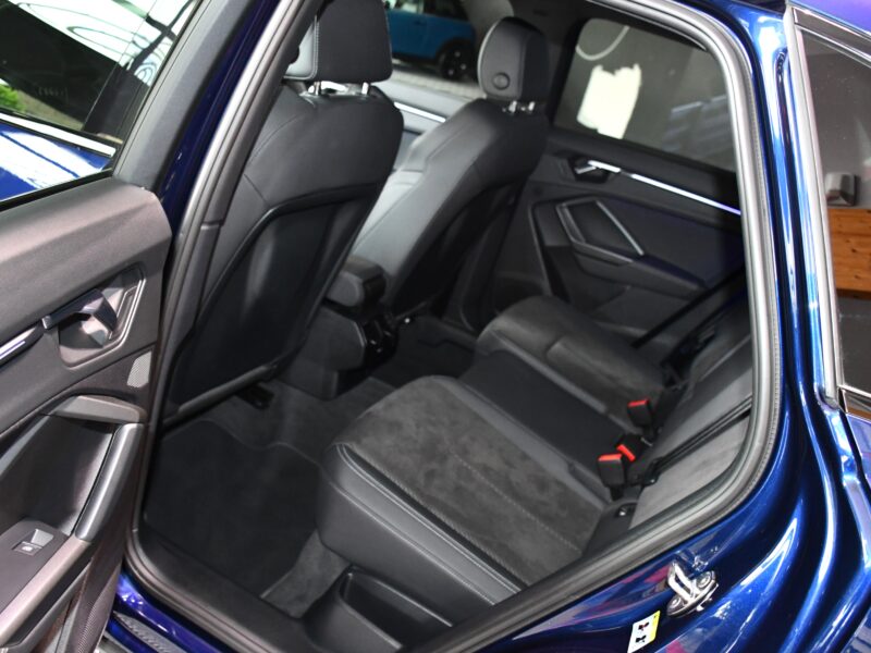 Audi Q3 S-Line 35 TDI 150 S-Tronic GPS Virtual Hayon Attelage Caméra ACC Car Play LED JA 20