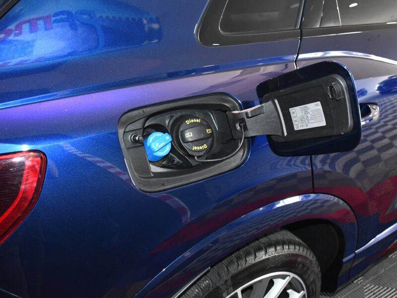 Audi Q3 S-Line 35 TDI 150 S-Tronic GPS Virtual Hayon Attelage Caméra ACC Car Play LED JA 20