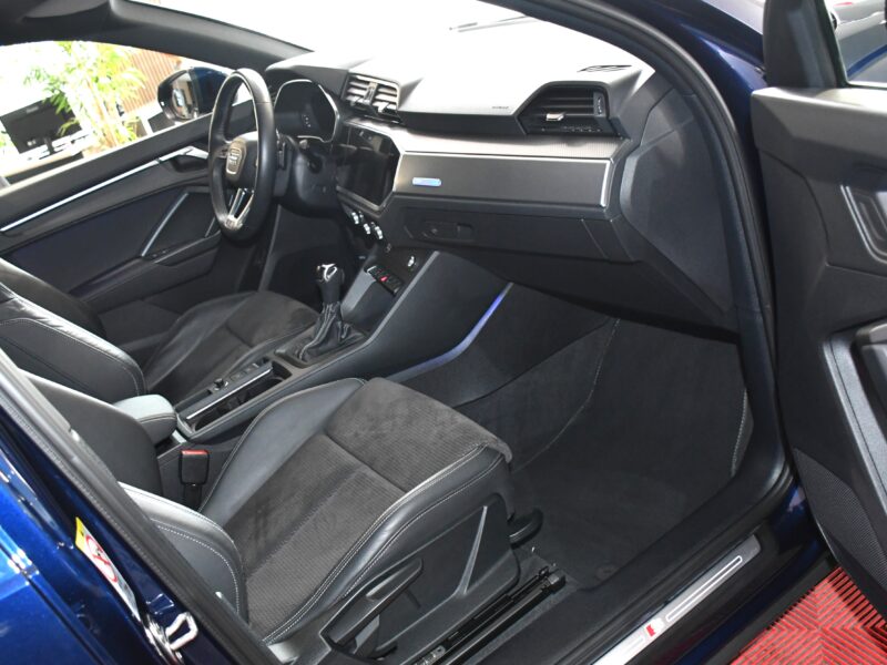 Audi Q3 S-Line 35 TDI 150 S-Tronic GPS Virtual Hayon Attelage Caméra ACC Car Play LED JA 20