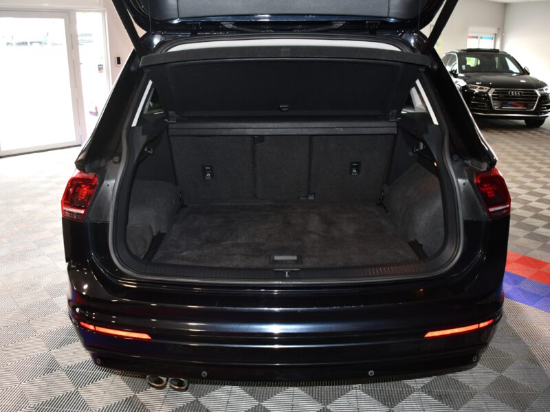 Volkswagen Tiguan R-Line Carat Exclusive 2.0 TDI 190 DSG 4Motion GPS Pro ACC DCC Virtual Attelage Caméra Vebasto Front Lane JA 19