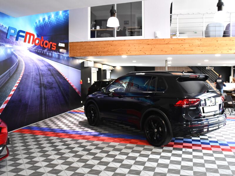 Volkswagen Tiguan R-Line Carat Exclusive 2.0 TDI 190 DSG 4Motion GPS Pro ACC DCC Virtual Attelage Caméra Vebasto Front Lane JA 19