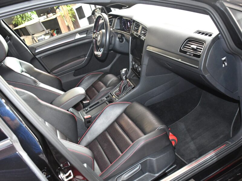 Volkswagen Golf 7 GTI Performance 2.0 TSI 245 DSG GPS Pro Dynaudio ACC DCC Cuir Car Play Front Lane JA 19
