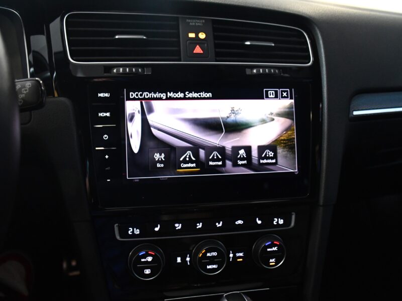 Volkswagen Golf 7 GTI Performance 2.0 TSI 245 DSG GPS Pro Dynaudio ACC DCC Cuir Car Play Front Lane JA 19