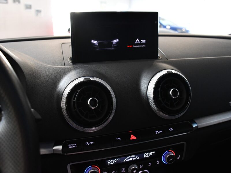 Audi A3 Sportback S-Line 40 TFSI 190 S-Tronic GPS Virtual Régulateur Cuir TO Drive JA 18
