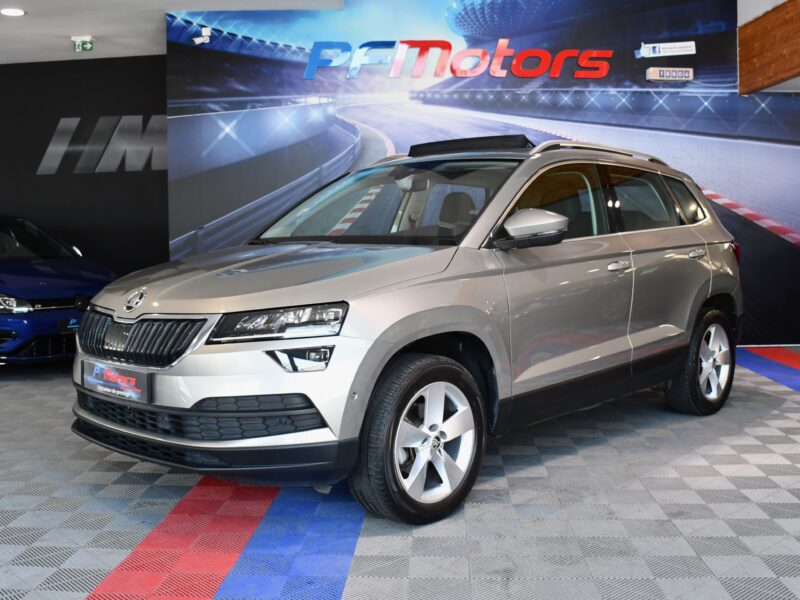 Skoda Karoq Style 1.5 TSI 150 DSG GPS TO Caméra Cuir Parc Assist Hayon Attelage Régulateur Smartlink JA 17
