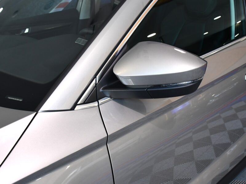 Skoda Karoq Style 1.5 TSI 150 DSG GPS TO Caméra Cuir Parc Assist Hayon Attelage Régulateur Smartlink JA 17