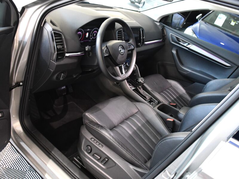 Skoda Karoq Style 1.5 TSI 150 DSG GPS TO Caméra Cuir Parc Assist Hayon Attelage Régulateur Smartlink JA 17
