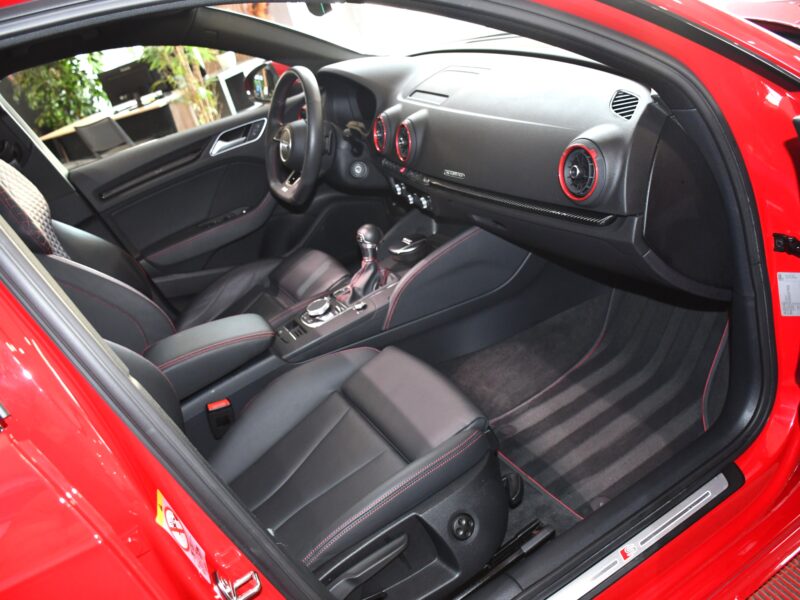 Audi S3 Sportback 2.0 TFSI 300 Quattro S-Tronic GPS Virtual Sièges Baquet TO Parc Assist Carbone JA 18