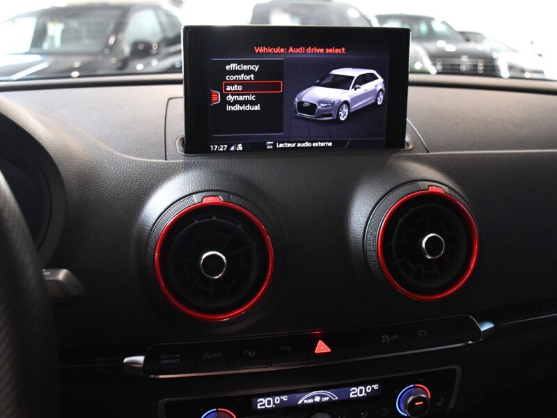 Audi S3 Sportback 2.0 TFSI 300 Quattro S-Tronic GPS Virtual Sièges Baquet TO Parc Assist Carbone JA 18