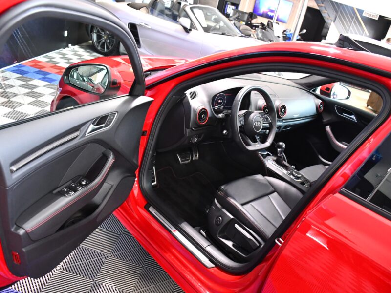 Audi S3 Sportback 2.0 TFSI 300 Quattro S-Tronic GPS Virtual Sièges Baquet TO Parc Assist Carbone JA 18