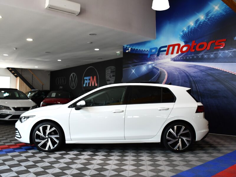 Volkswagen Golf 8 Life 1.5 TSI 150 BVM6 GPS Virtual TO IQ Light ACC Tri-Zone Attelage ACC Lane Lumière D’ambiance JA 18