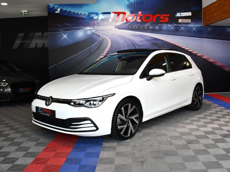 Volkswagen Golf 8 Life 1.5 TSI 150 BVM6 GPS Virtual TO IQ Light ACC Tri-Zone Attelage ACC Lane Lumière D’ambiance JA 18