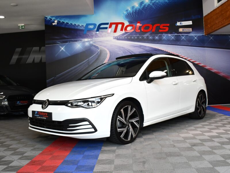Volkswagen Golf 8 Life 1.5 TSI 150 BVM6 GPS Virtual TO IQ Light ACC Tri-Zone Attelage ACC Lane Lumière D’ambiance JA 18