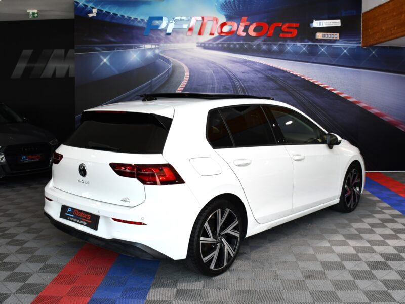 Volkswagen Golf 8 Life 1.5 TSI 150 BVM6 GPS Virtual TO IQ Light ACC Tri-Zone Attelage ACC Lane Lumière D’ambiance JA 18