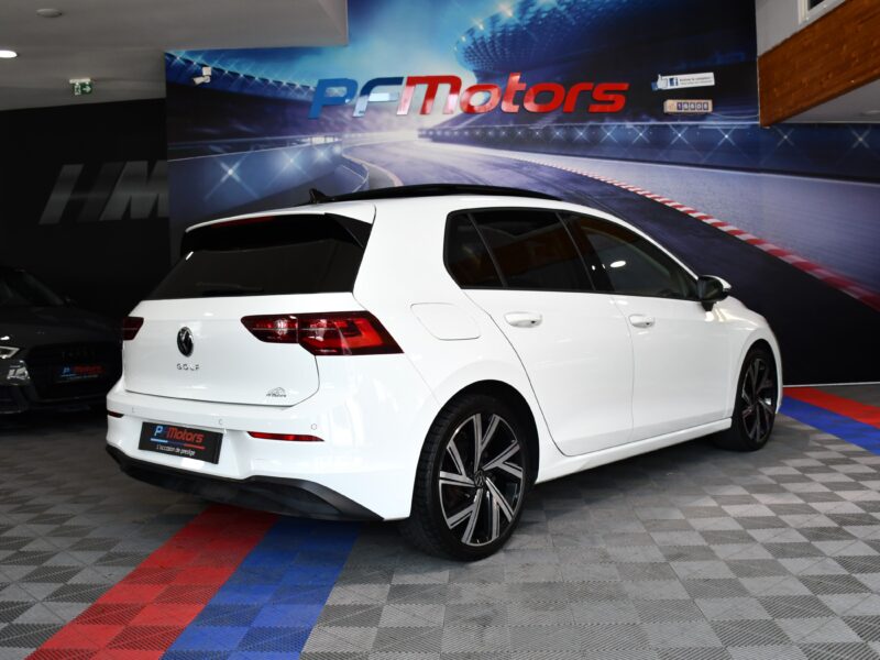Volkswagen Golf 8 Life 1.5 TSI 150 BVM6 GPS Virtual TO IQ Light ACC Tri-Zone Attelage ACC Lane Lumière D’ambiance JA 18