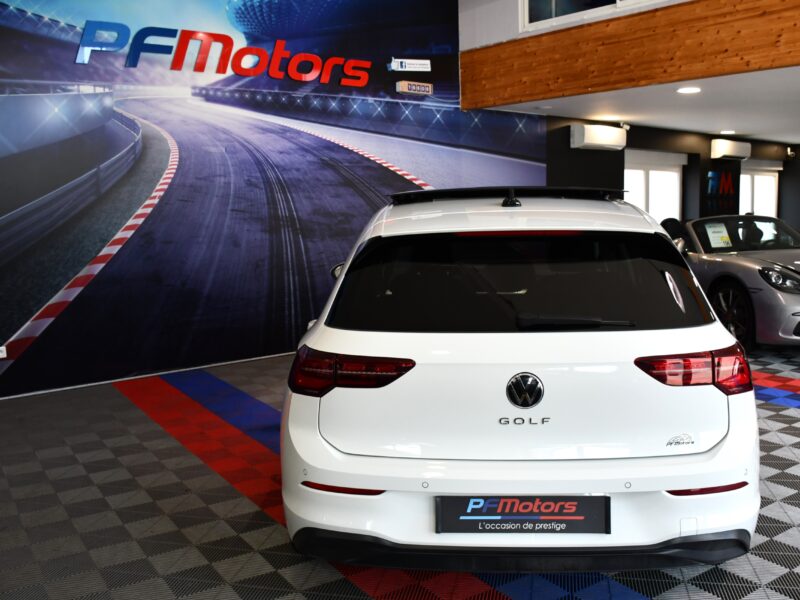 Volkswagen Golf 8 Life 1.5 TSI 150 BVM6 GPS Virtual TO IQ Light ACC Tri-Zone Attelage ACC Lane Lumière D’ambiance JA 18