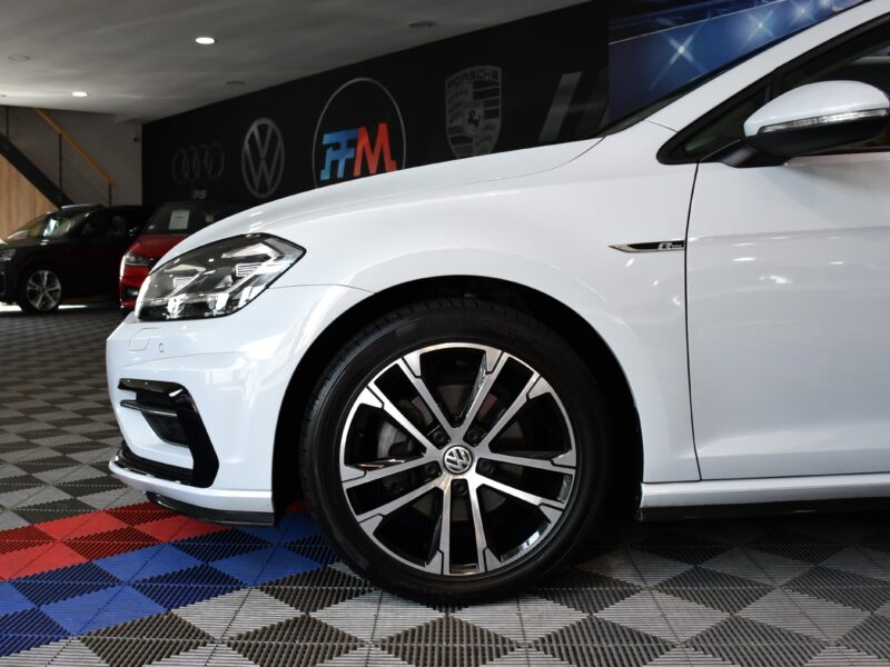 Volkswagen Golf 7 R-Line Carat 1.4 TSI 150 DSG GPS Cuir TO Keyless Dynaudio Front ACC Volant Chauffant JA 17