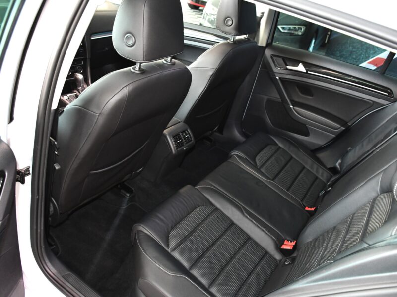 Volkswagen Golf 7 R-Line Carat 1.4 TSI 150 DSG GPS Cuir TO Keyless Dynaudio Front ACC Volant Chauffant JA 17