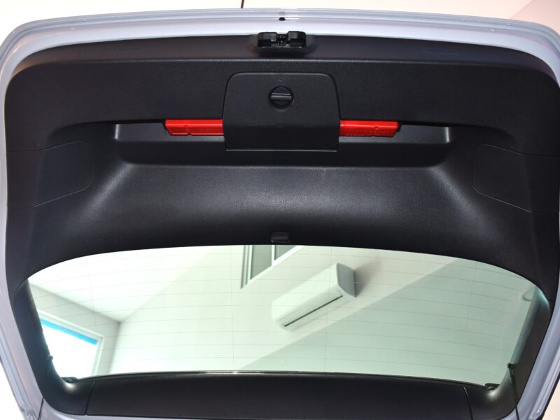 Volkswagen Golf 7 R-Line Carat 1.4 TSI 150 DSG GPS Cuir TO Keyless Dynaudio Front ACC Volant Chauffant JA 17