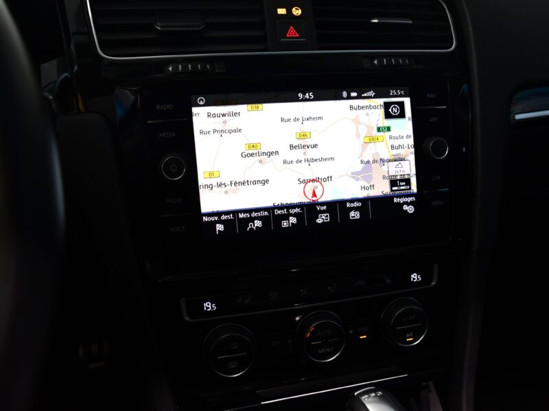 Volkswagen Golf 7 R-Line Carat 1.4 TSI 150 DSG GPS Cuir TO Keyless Dynaudio Front ACC Volant Chauffant JA 17