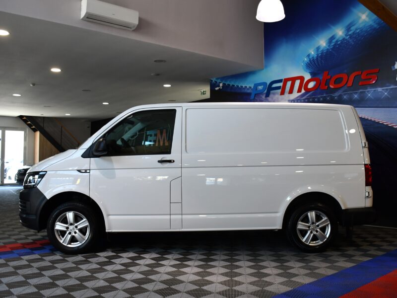 Volkswagen Transporter T6 2.0 TDI 150 DSG 3 portes Bluetooth Attelage Vebasto Front Régulateur JA 16