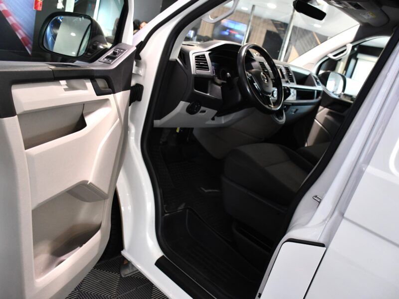 Volkswagen Transporter T6 2.0 TDI 150 DSG 3 portes Bluetooth Attelage Vebasto Front Régulateur JA 16