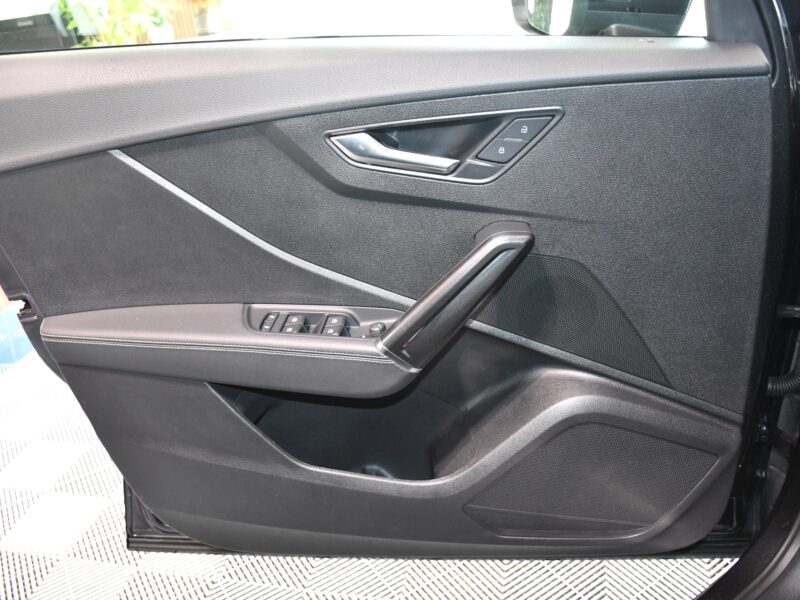Audi Q2 S-Line 35 TFSI 150 S-Tronic GPS Virtual Pré Sense ACC TO Attelage Car Play Lane JA 19 Audi Sport