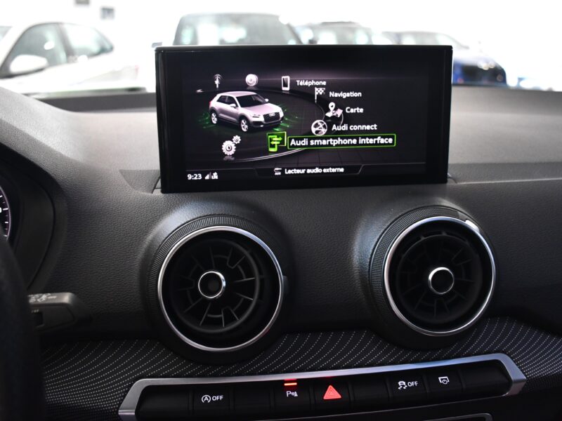 Audi Q2 S-Line 35 TFSI 150 S-Tronic GPS Virtual Pré Sense ACC TO Attelage Car Play Lane JA 19 Audi Sport