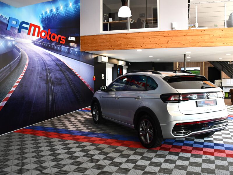 Volkswagen Taigo R-Line TSI 116 BVM6 Car Play Caméra Front IQ Light Semi Alcantara ACC Lane JA 17 Garantie 27/05/2026 Volkswagen