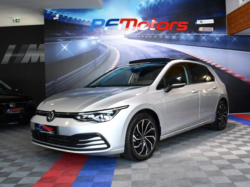 Volkswagen Golf 8 Life 1.5 TSI 150 BVM6 Car Play TO Lane ACC Front IQ Light Volant Chauffant JA 17