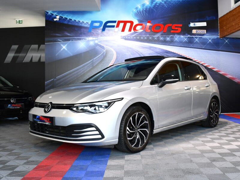 Volkswagen Golf 8 Life 1.5 TSI 150 BVM6 Car Play TO Lane ACC Front IQ Light Volant Chauffant JA 17