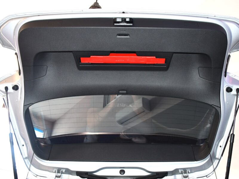 Volkswagen Golf 8 Life 1.5 TSI 150 BVM6 Car Play TO Lane ACC Front IQ Light Volant Chauffant JA 17