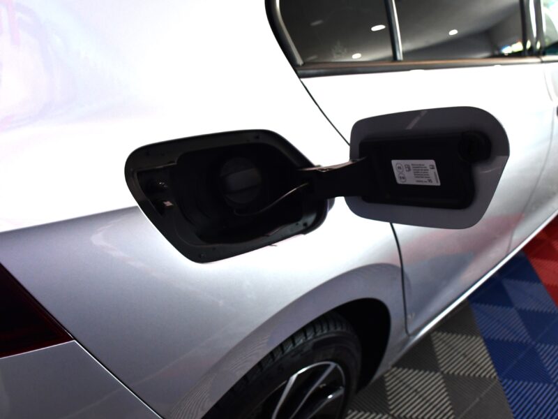 Volkswagen Golf 8 Life 1.5 TSI 150 BVM6 Car Play TO Lane ACC Front IQ Light Volant Chauffant JA 17